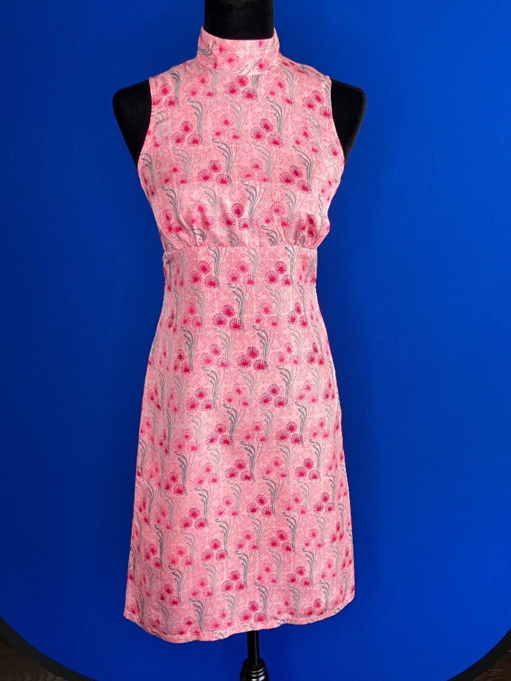 French Connection 100% silk dress SZ 6